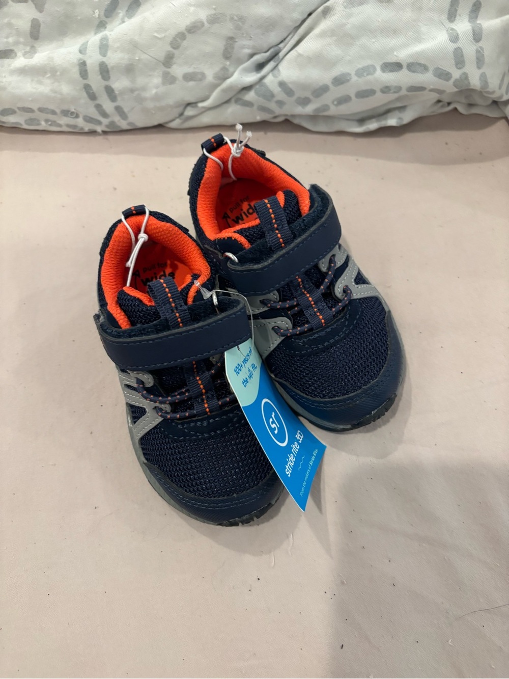 NWT Kids Navy and Orange Active Sneakers - Stride Rite - Size 6M